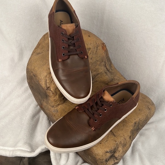 Casual shoes made by ALDO.  Two tone Canvas and Brown Leather.  Mens Size 11. - Picture 2 of 8